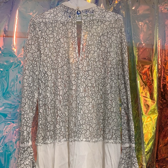 Free People White w/Black Lace tunic - Picture 4 of 6